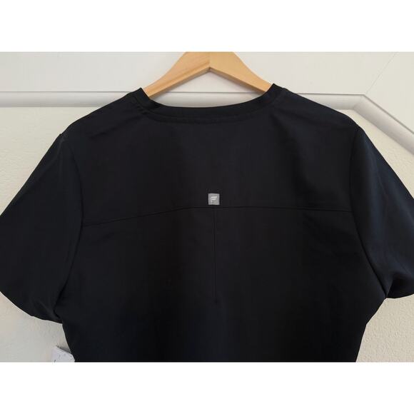 Lot of 3 NWT Fabletics Mode Scrub Tops Womens XL Black/Blue/Black - Picture 11 of 16